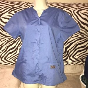 Scrub Zone medium light blue push button top 💕